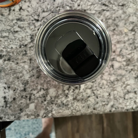 20oz Passion Pink Yeti Tumbler - Picture 3 of 4